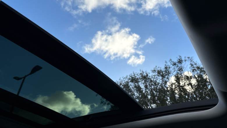 Land Rover Defender 3.0 D250 X-Dynamic S 110 5dr Auto Diesel Estate